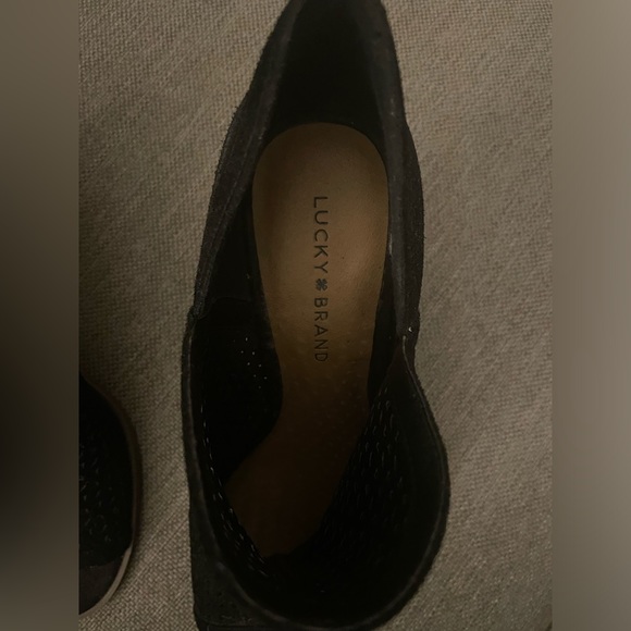 Lucky Brand Larise Perforated Bootie, Black, size 10/40 - Picture 3 of 4